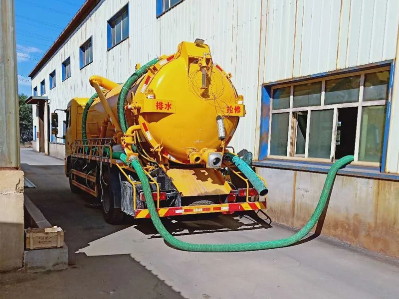 新庄厂区化粪池清理